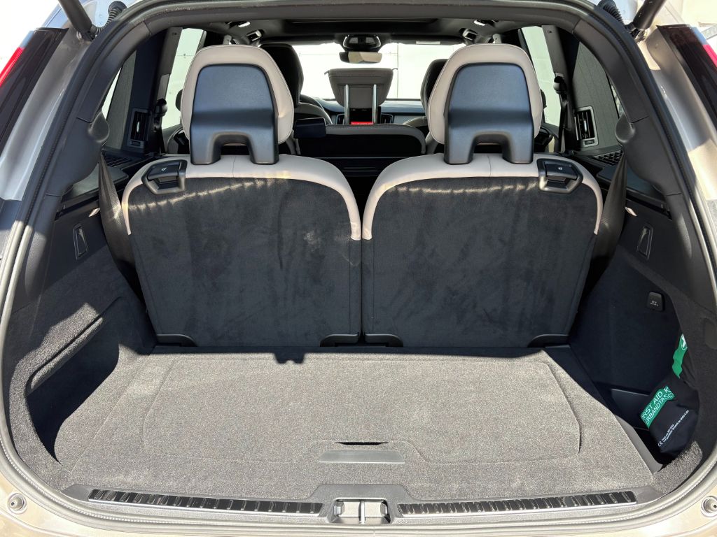 Volvo XC90, Plus Dark T8 299kW - fotka 3