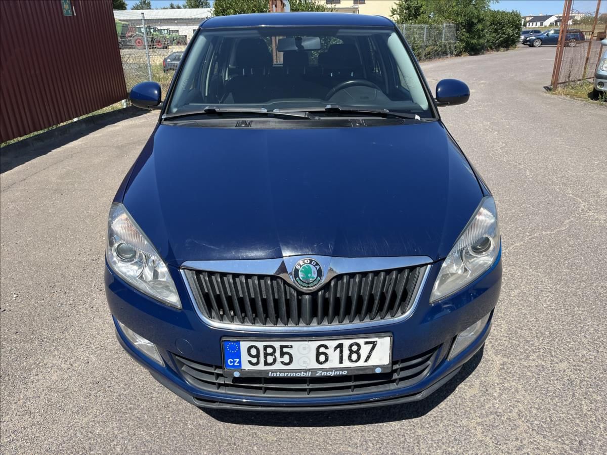 Škoda Fabia, 1,6 TDi ČR KLIMA ALU 2 x KOLA - fotka 2