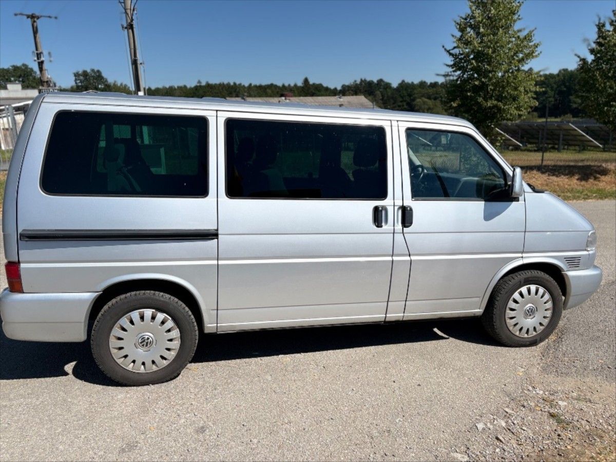 Volkswagen Multivan, 2,5 TDi  T4  ATLANTIS -7 míst - fotka 6