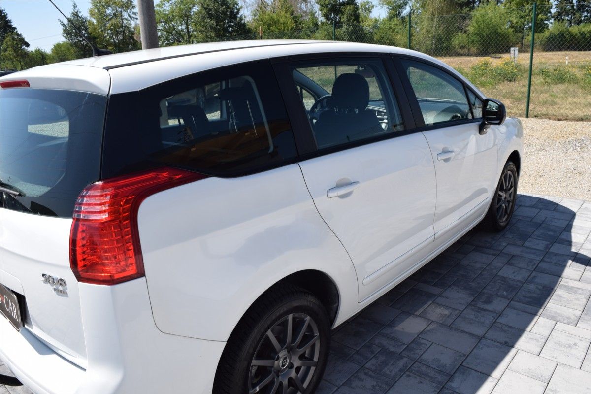 Peugeot 5008, 1,6 HDI 84KW AUTOMAT - fotka 5