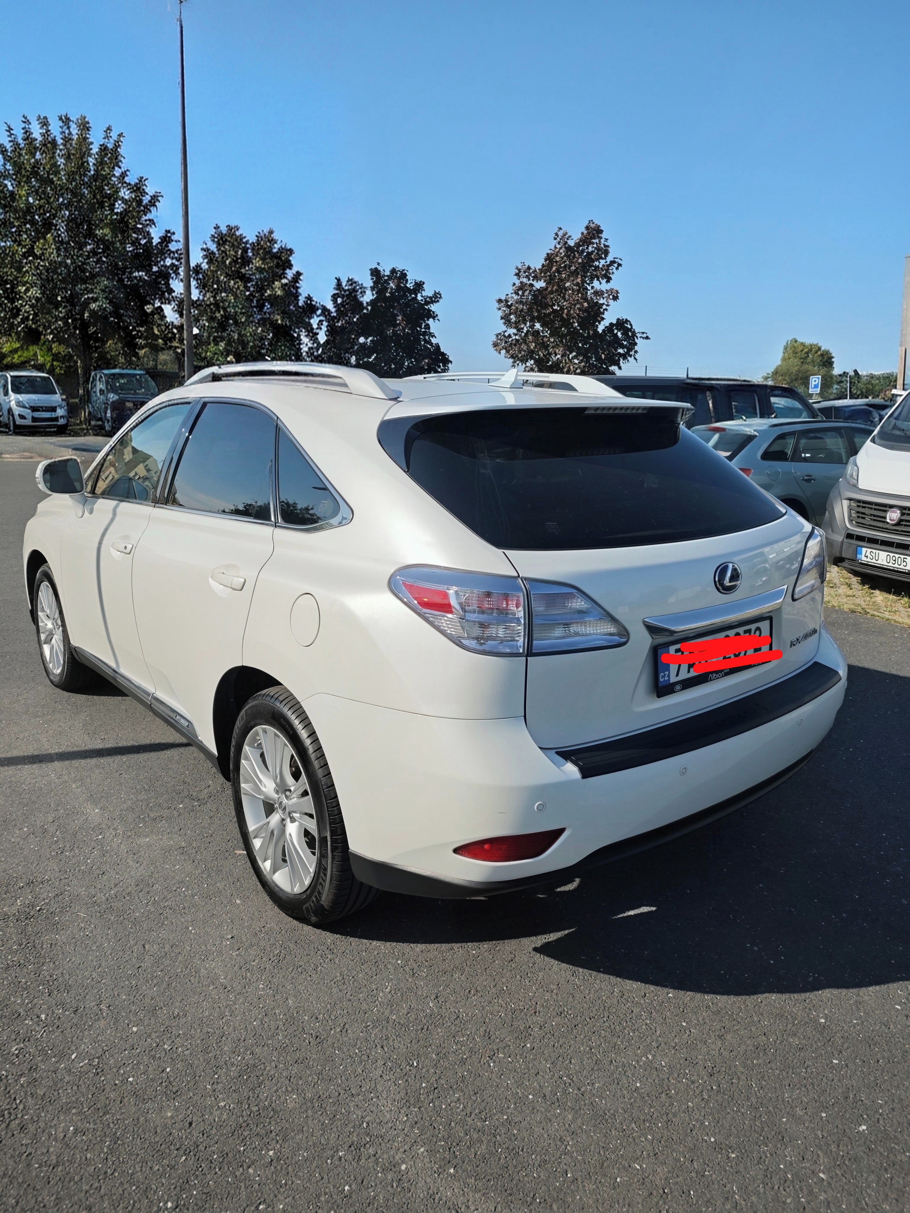 Lexus RX 450h, servis, TOP stav, nájezd - fotka 5