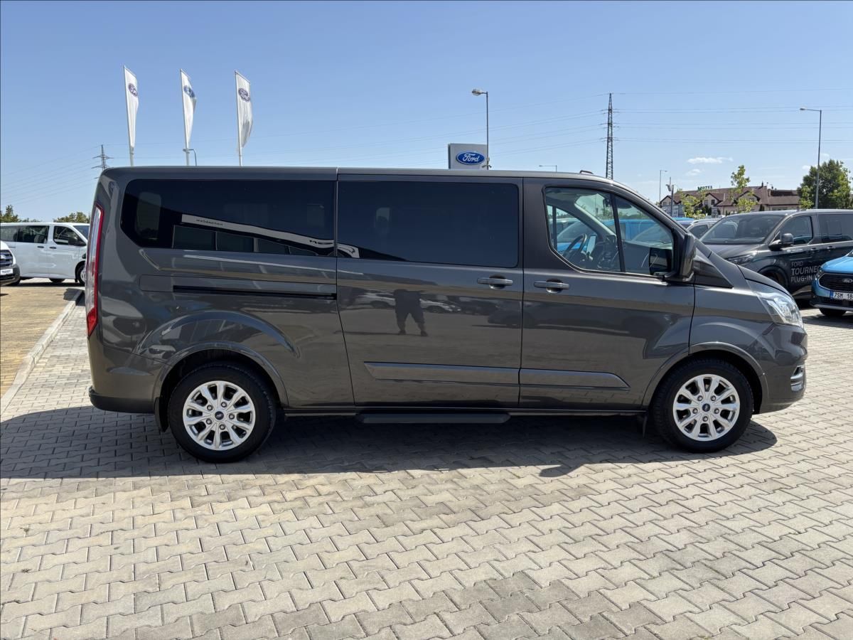 Ford Tourneo Custom, 2,0 EcoBlue 110kW L2 Titanium - fotka 6