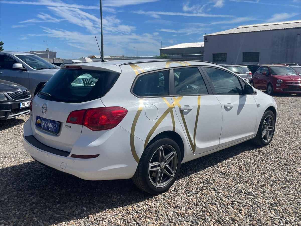 Opel Astra, 1,7 CDTi - fotka 6