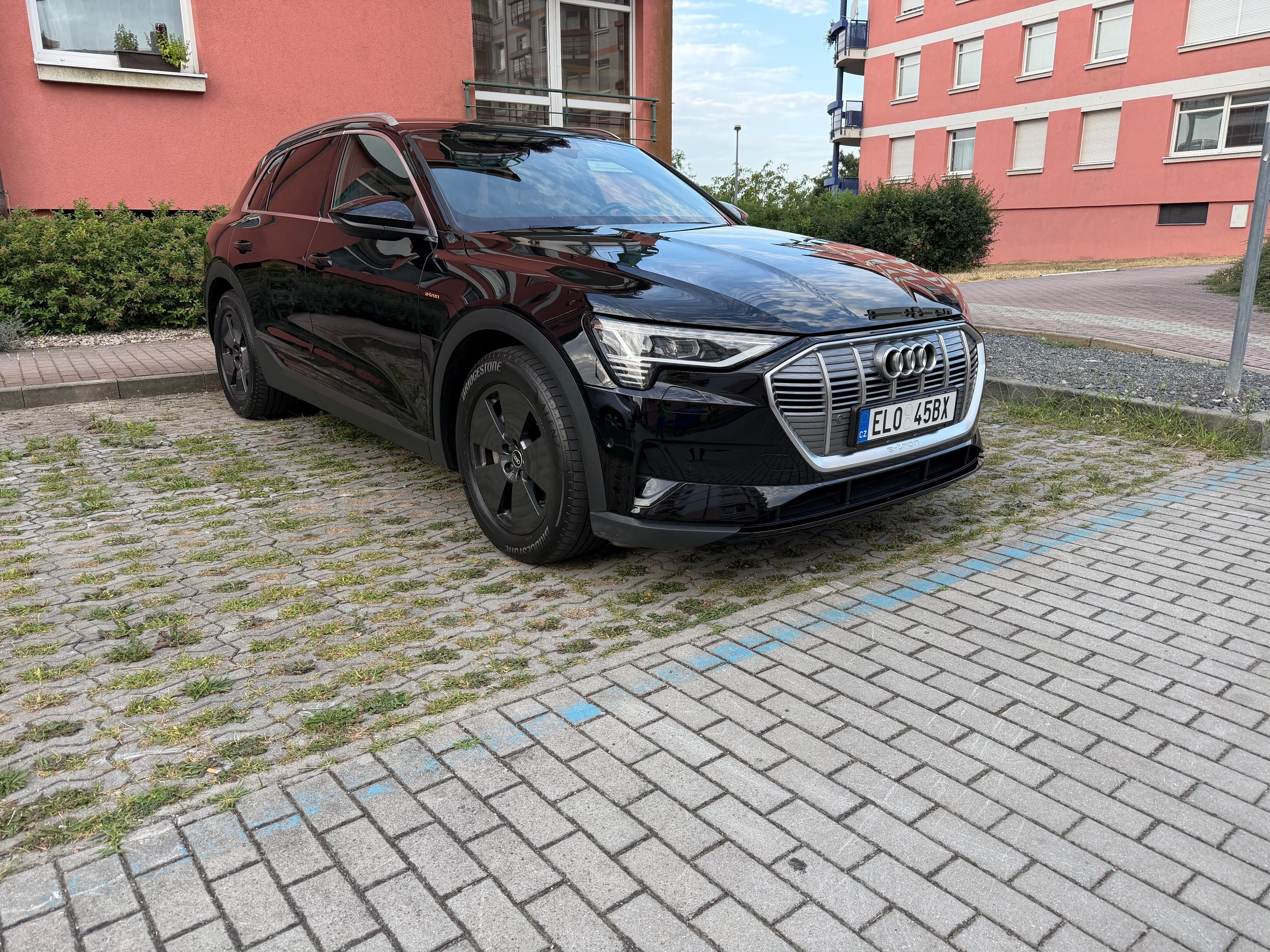 Audi e-tron, 50 quattro najeto 59.tis km