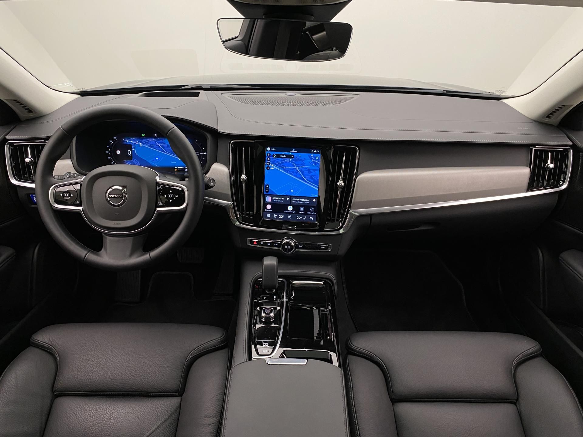 Volvo V90, T8 AWD RECHARGE DARK PLUS AUT - fotka 2