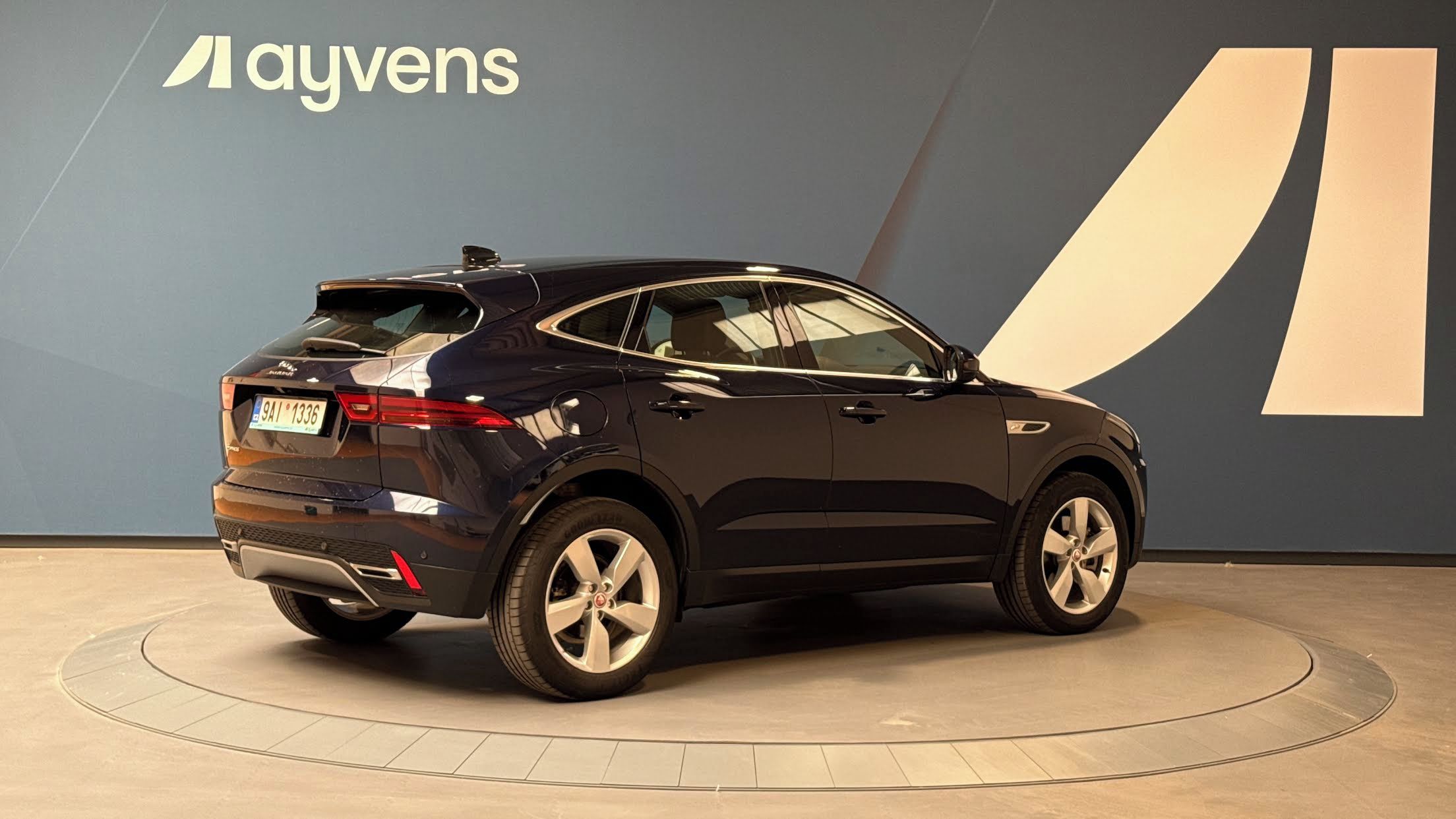 Jaguar E-Pace, 2.0 P200 Auto 4WD E-Pace SE - fotka 2