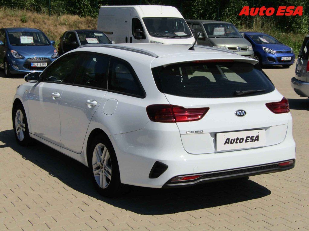 Kia Cee´d, 1.6 CRDi,ČR,servis.kniha - fotka 6