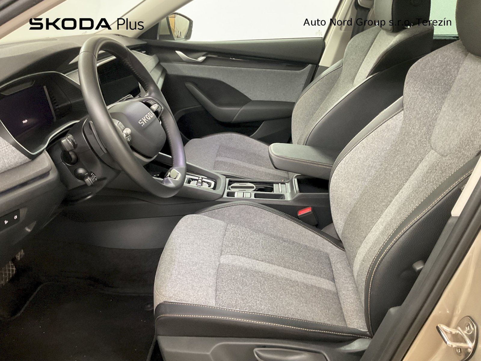Škoda Octavia, COMBI TOP SELECTION 2,0 TDI 11 - fotka 5