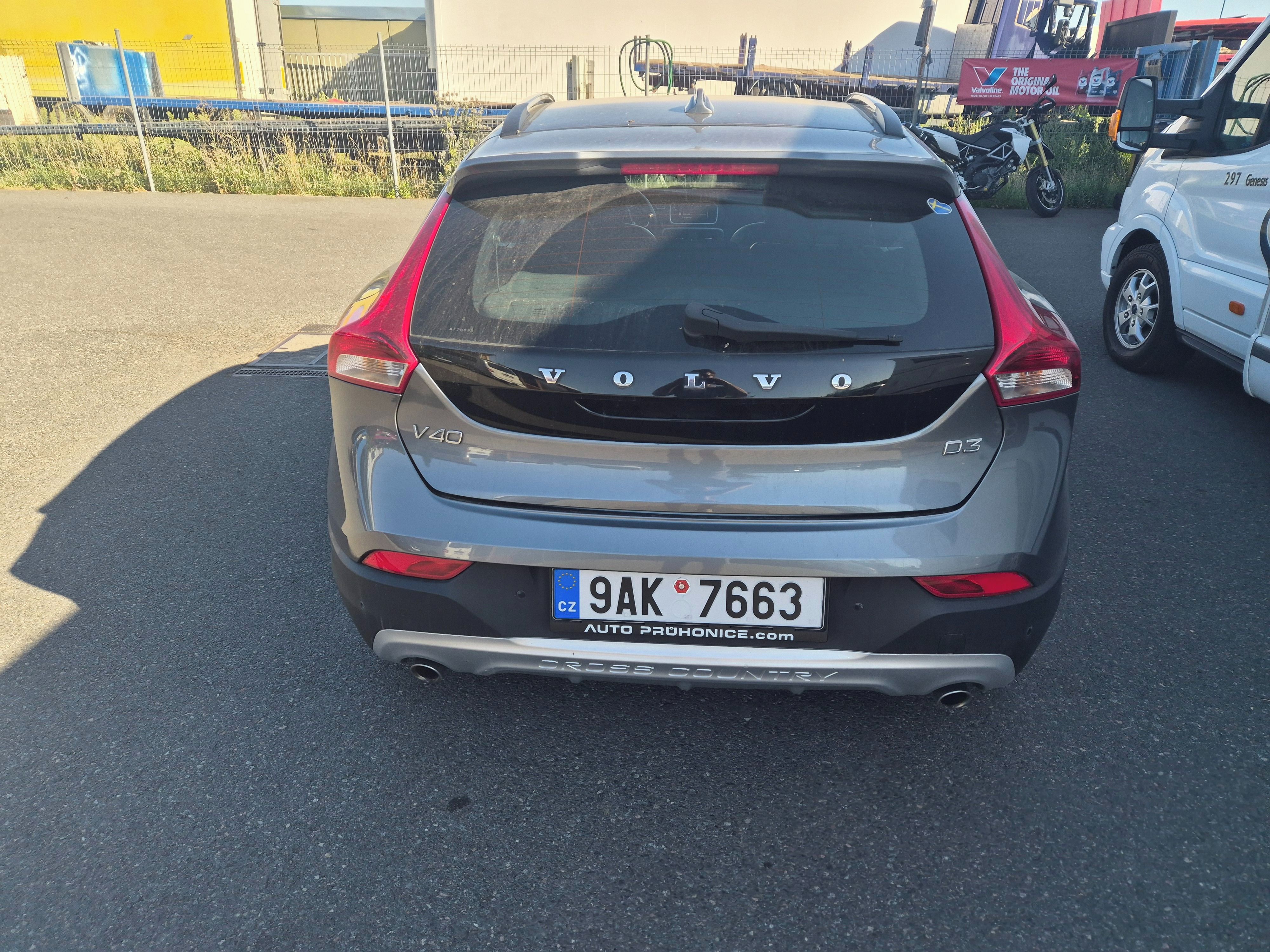Volvo V40, Cross Country D3 - fotka 2