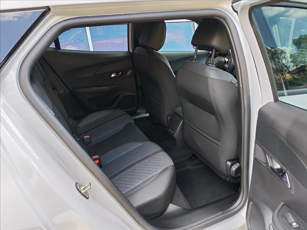 Peugeot 2008, 1,2 2008 ALLURE Turbo 100 MAN6 - fotka 6