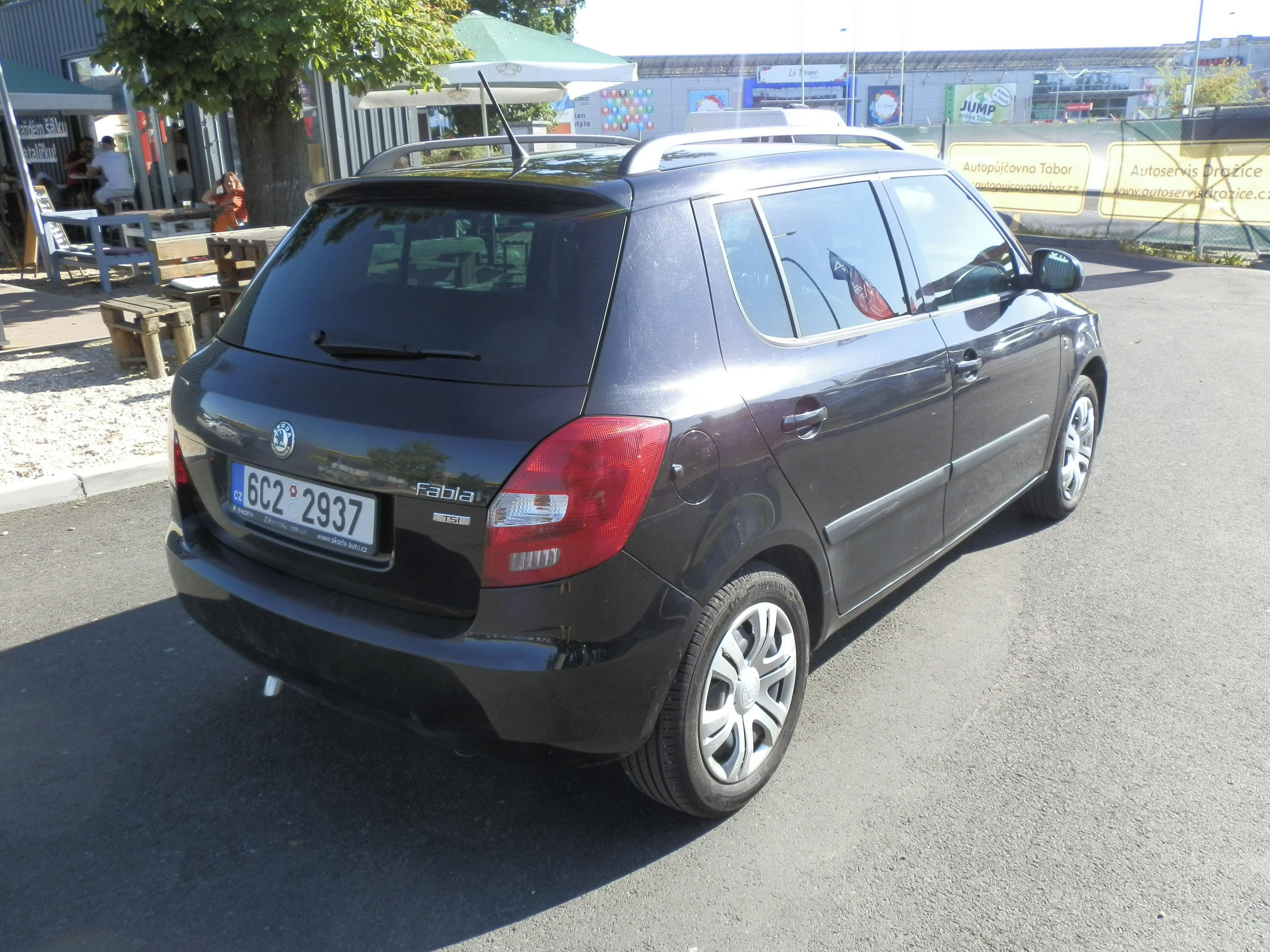 Škoda Fabia, 1,2 TSi - 1.maj.,prav. servis - fotka 5
