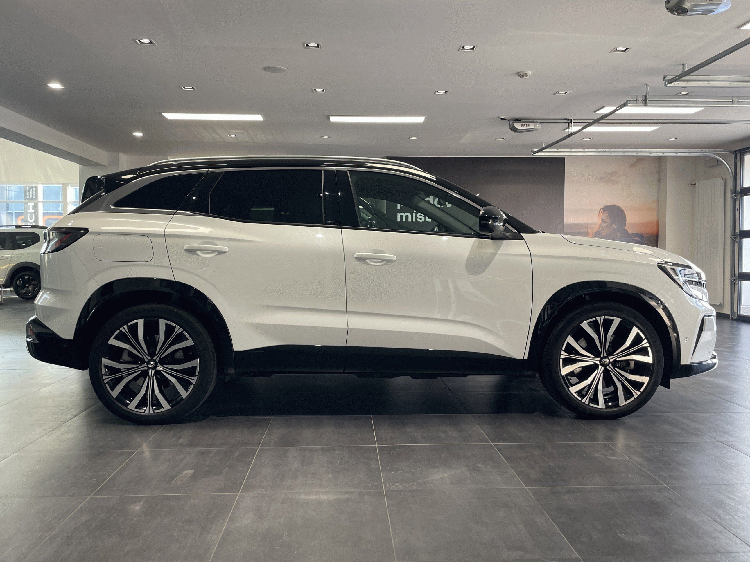 Renault Austral, ICONIC full hybrid E-TECH 200 - fotka 5