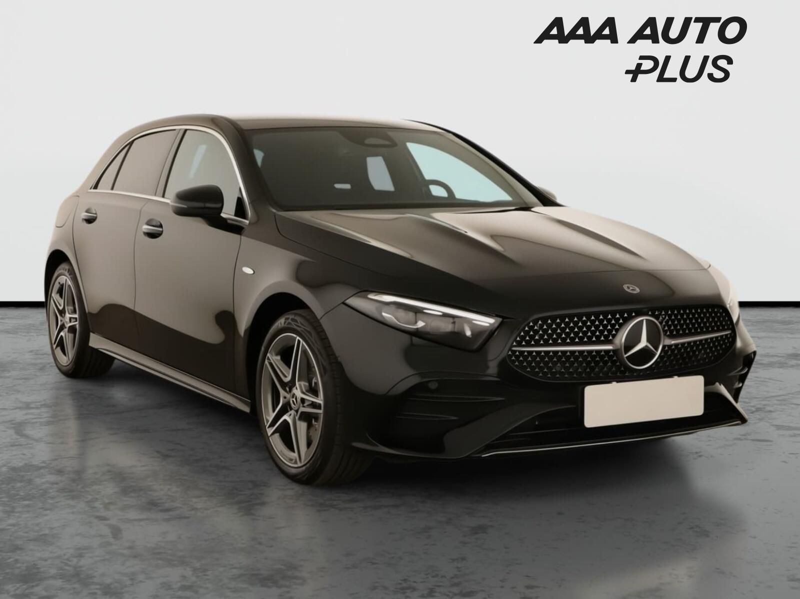 Mercedes-Benz Třídy A, 250 e, AMG Line, Navigace