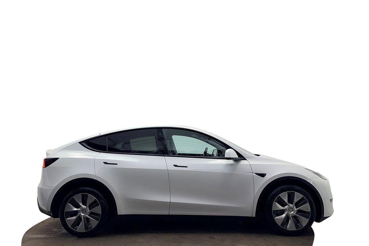 Tesla Model Y, Long Range AWD - fotka 4