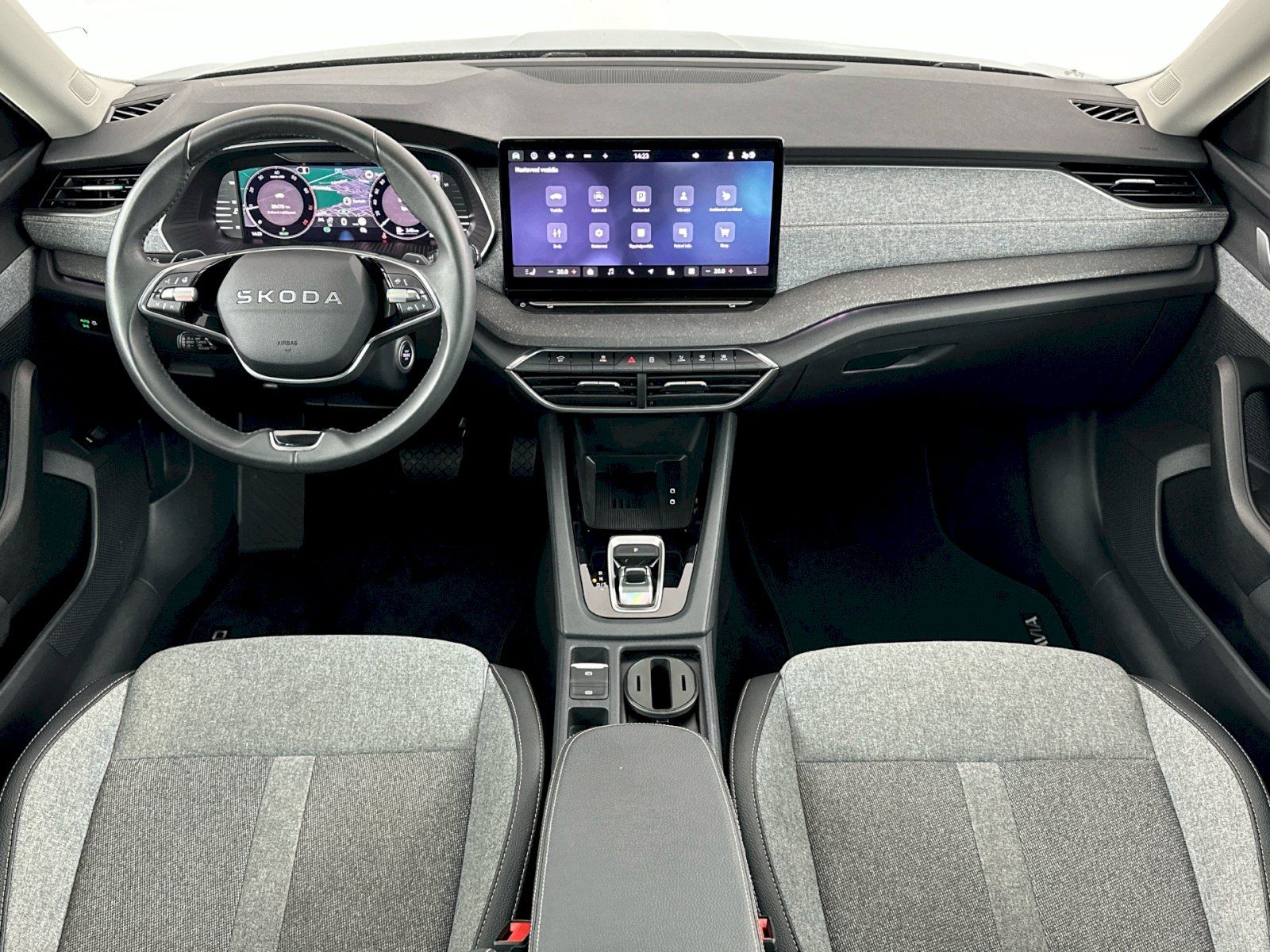 Škoda Octavia, DSG 1.5TSI 110kW Top Selection - fotka 5