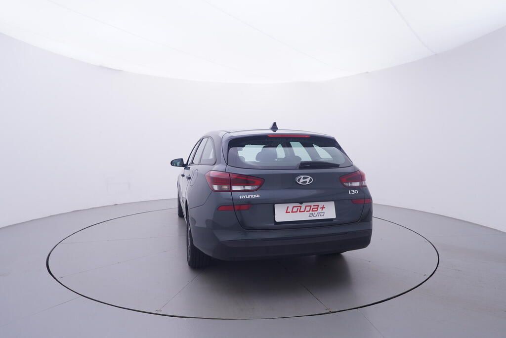 Hyundai i30, Comfort 1.0 GDI 74 kW - fotka 4
