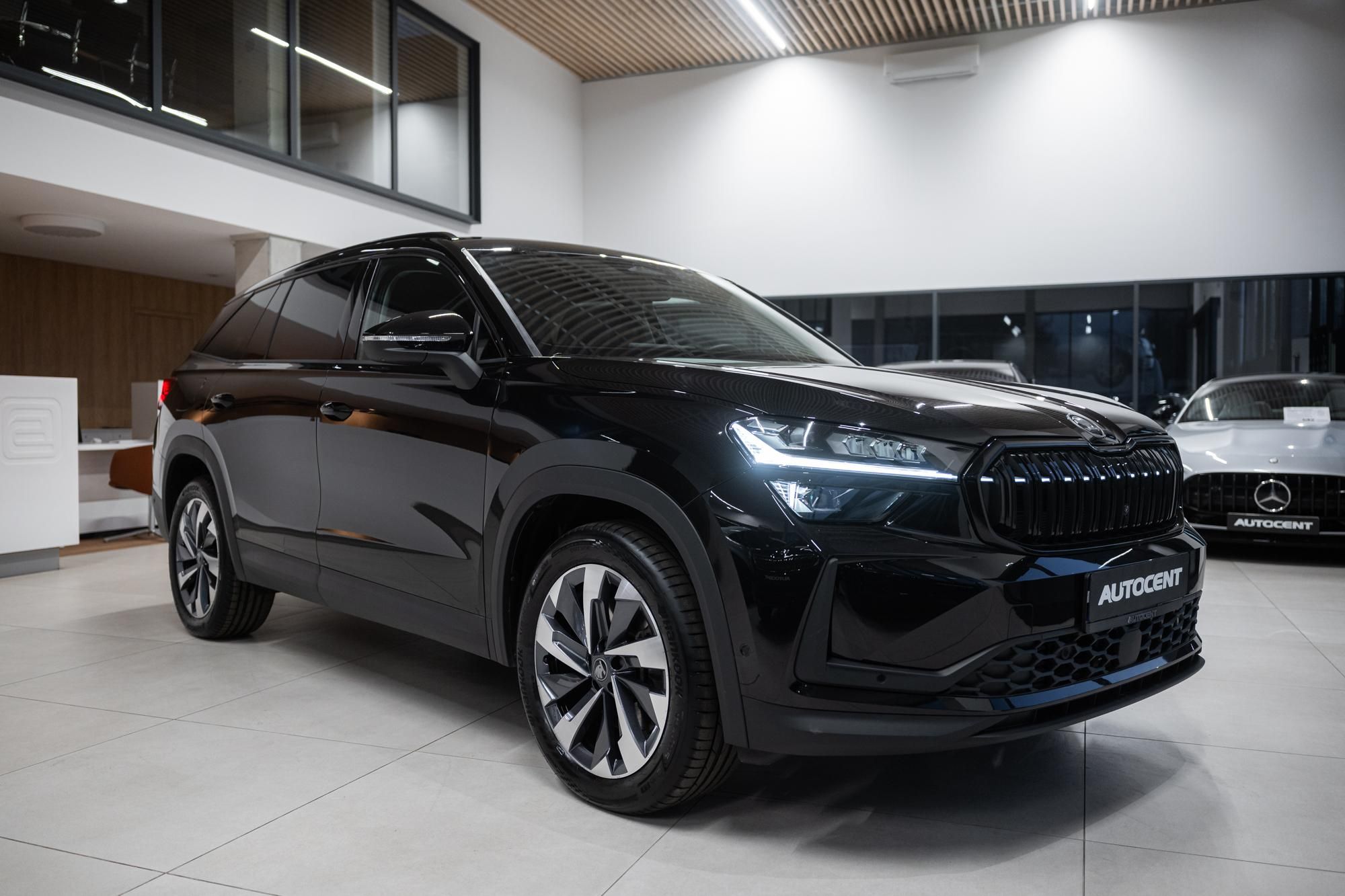 Škoda Kodiaq, TDI 142KW 4x4 EXCLUSIVE L&K ČR - fotka 2