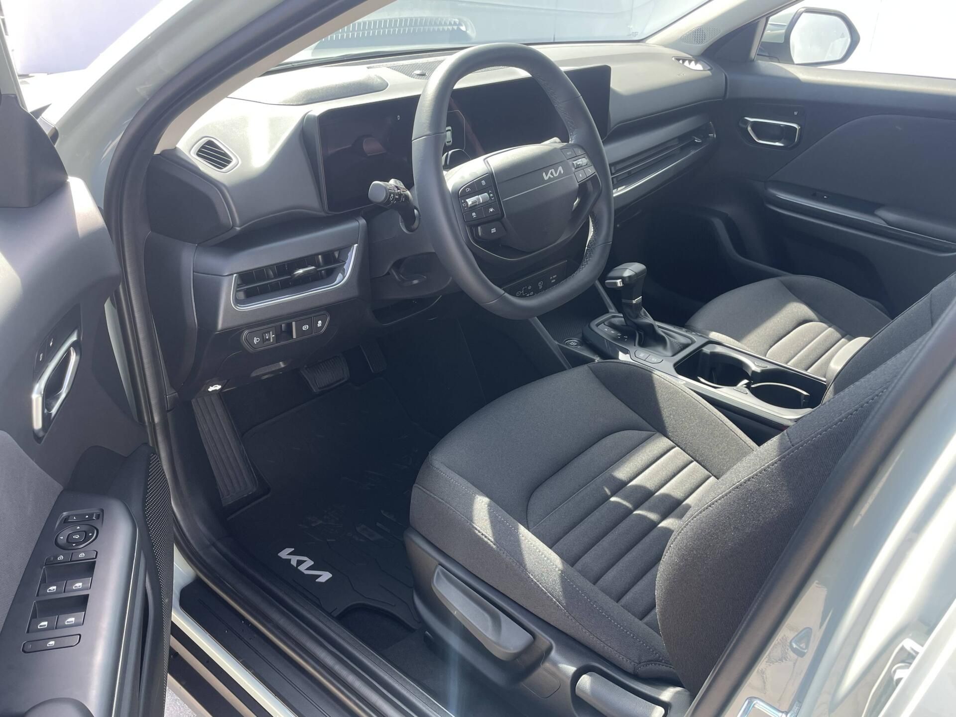 Kia K4, EXCLUSIVE 7DCT 1,0 T-GDi - fotka 5