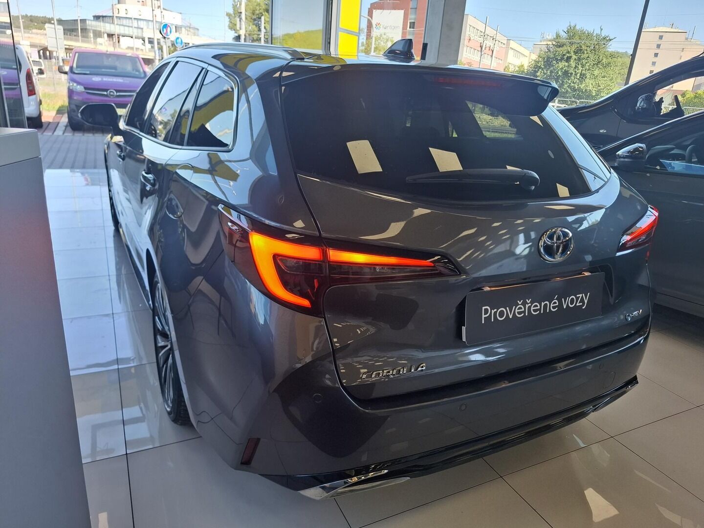 Toyota Corolla, 2.0HEV 112KW Style 2024 - fotka 4