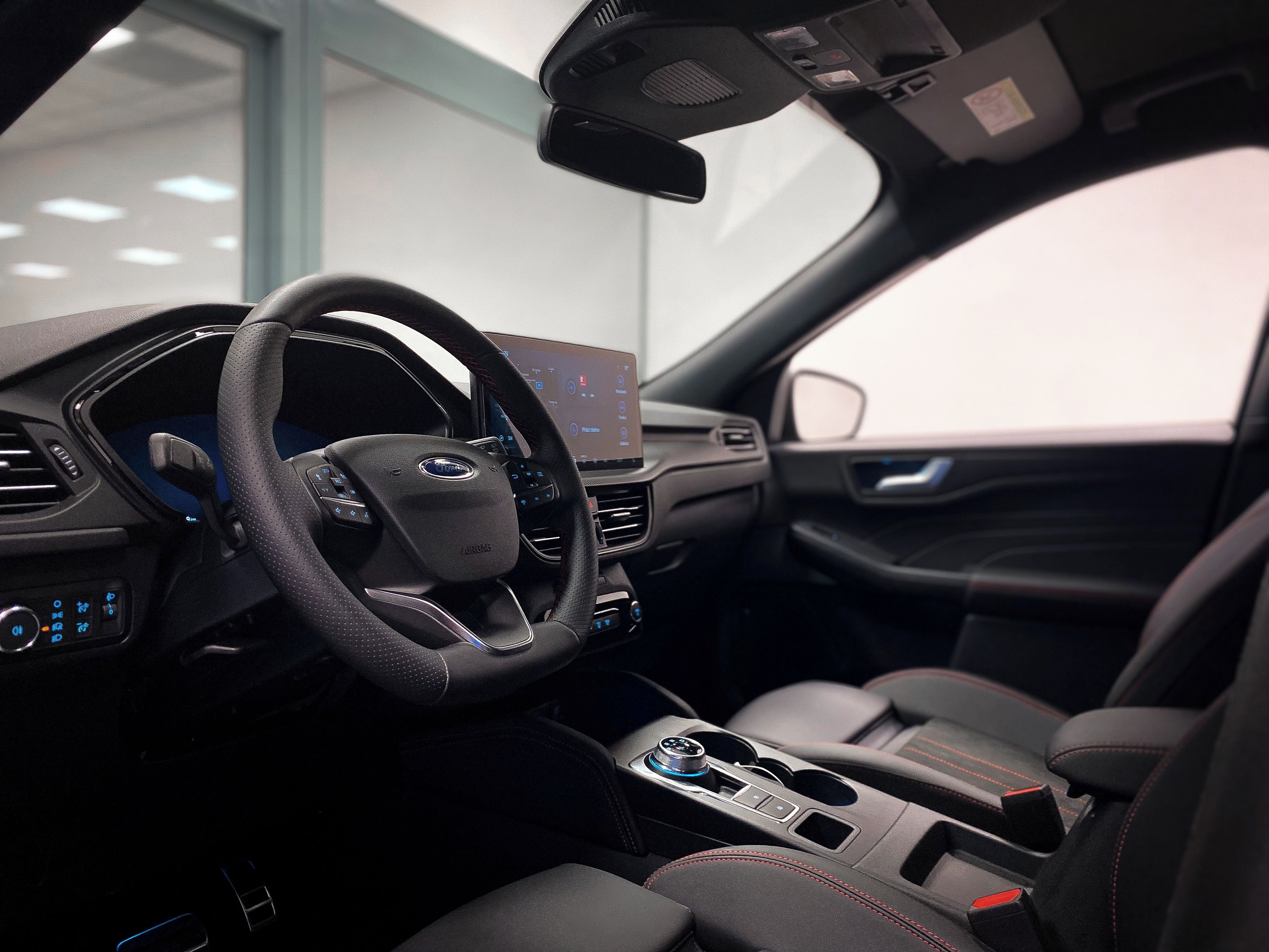 Ford Kuga, 2,5 Duratec PHEV ST-Line X - fotka 4