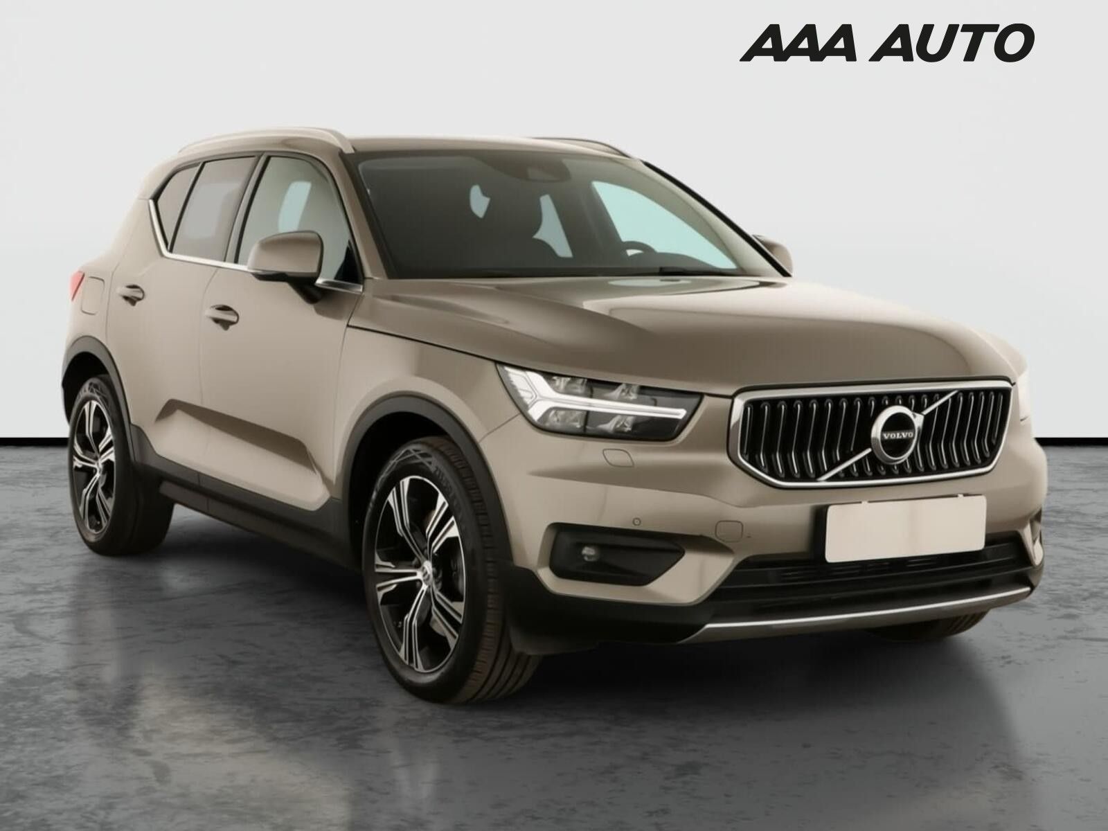 Volvo XC40, T5 Recharge, Automat, ČR,1.maj