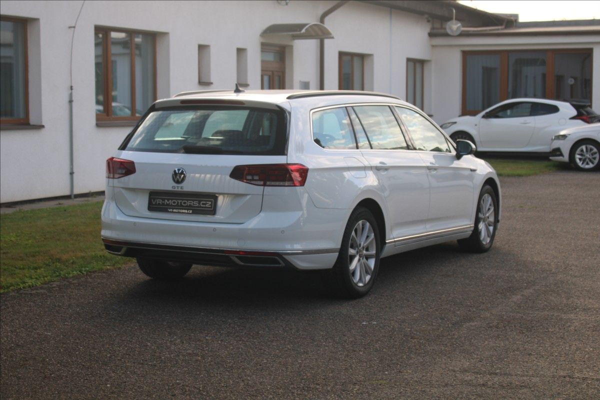 Volkswagen Passat, 1,4 GTE PLUGIN Hybrid Kombi - fotka 5