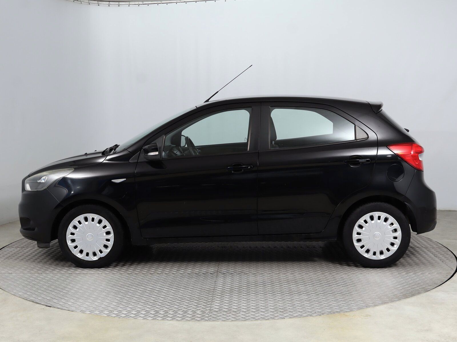 Ford KA+, 1.2 Ti-VCT, Serv.kniha, Klima - fotka 3