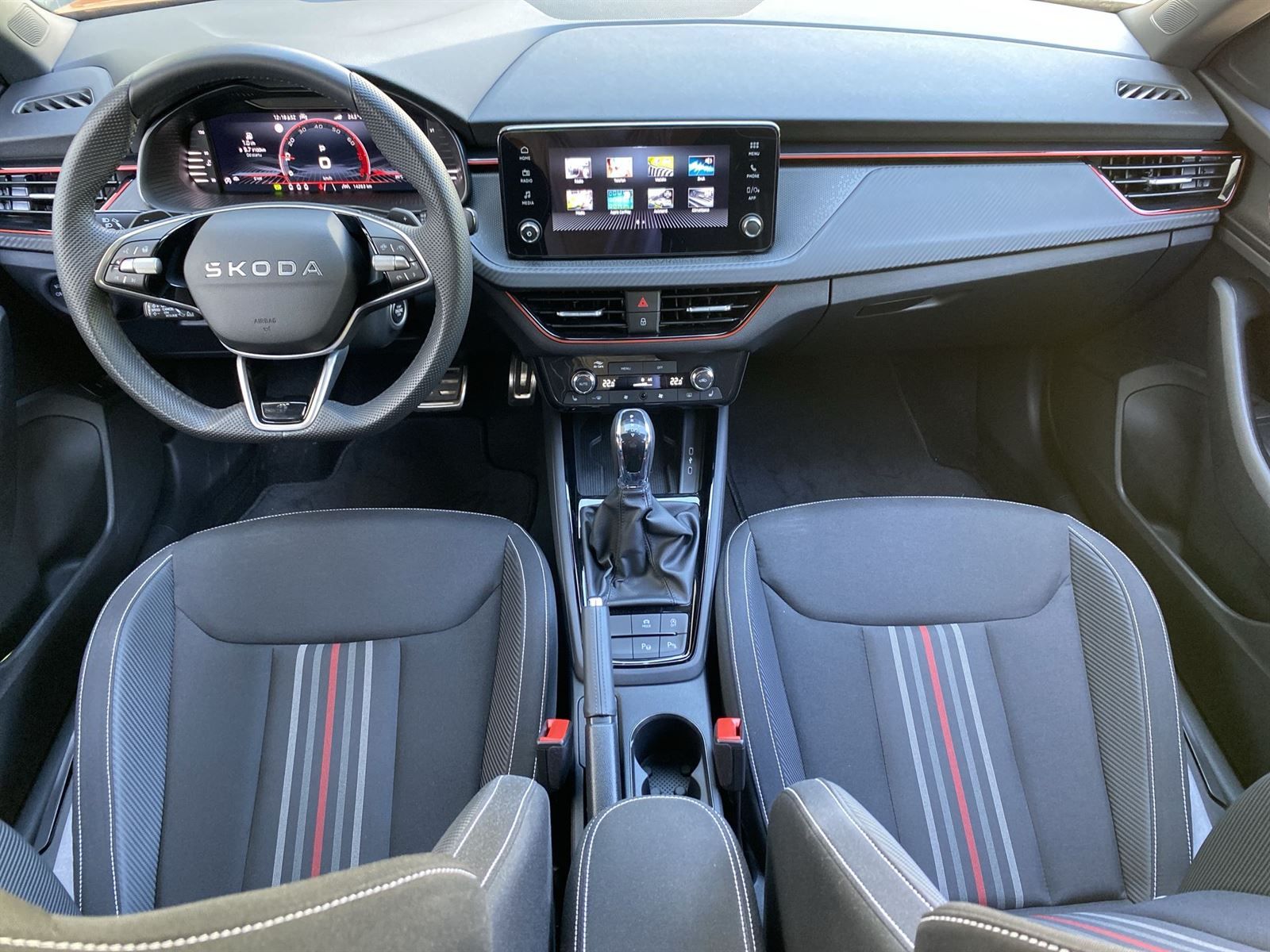 Škoda Kamiq, 1.0 TSI DSG Monte Carlo - fotka 5