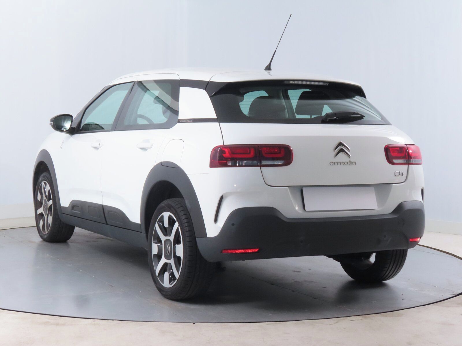 Citroën C4 Cactus, 1.2 PureTech, Selection, ČR - fotka 4