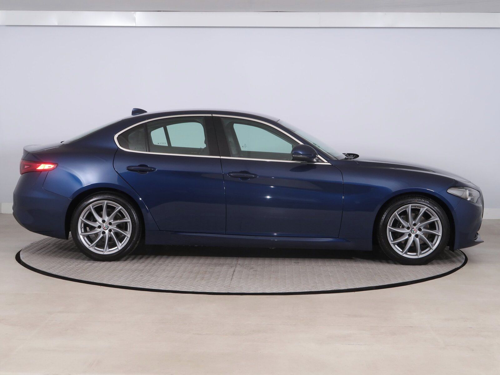 Alfa Romeo Giulia, 2.0 Turbo, Automat, Serv.kniha - fotka 6