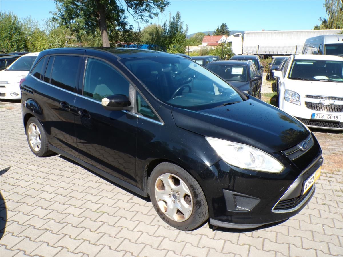 Ford Grand C-MAX, 1,6 i 110kW  7.MÍST,TAŽ.ZAŘ.