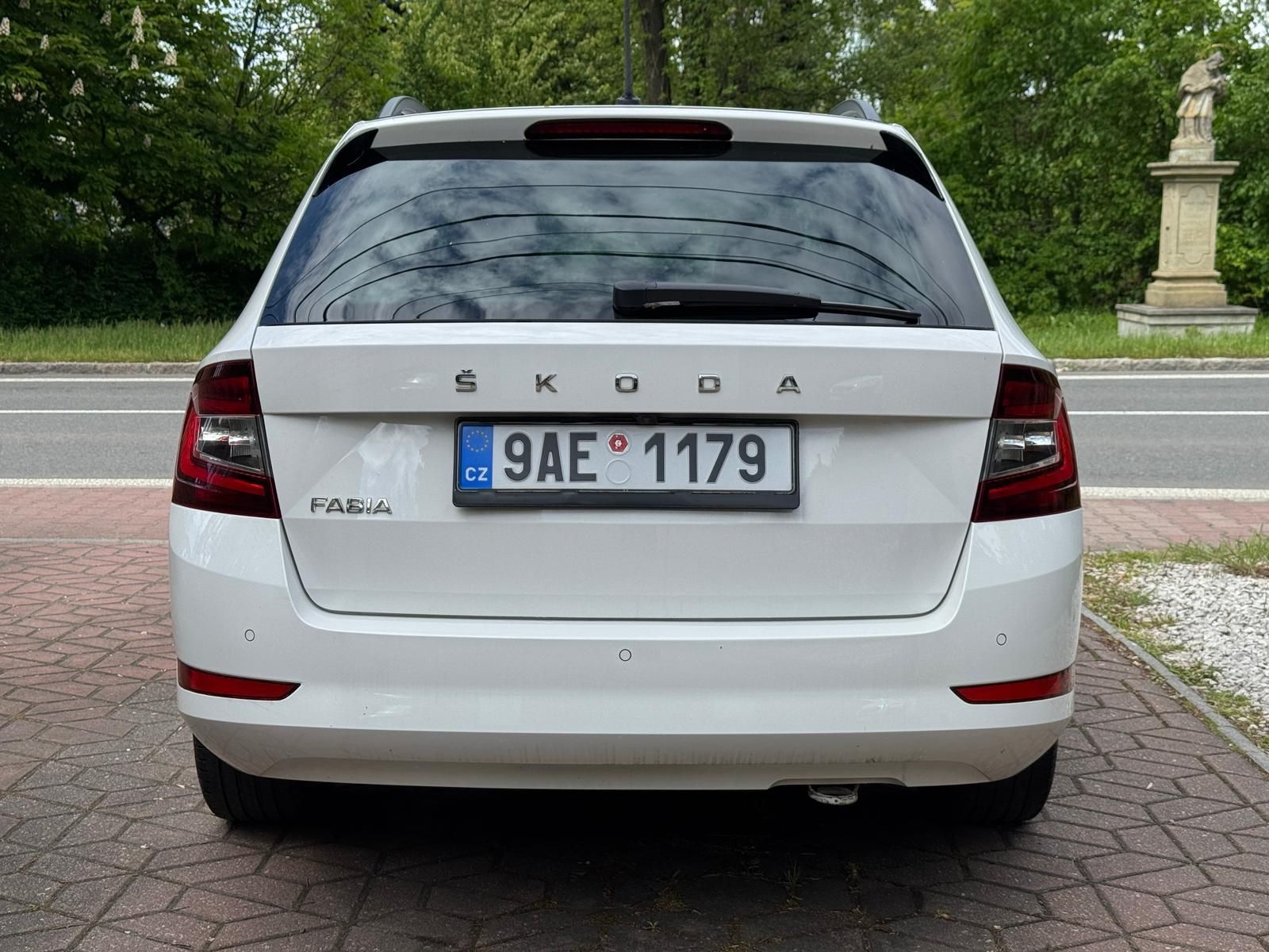 Škoda Fabia, 1.0Tsi 70kW 1.MAJ ČR TAŽNÉ - fotka 5