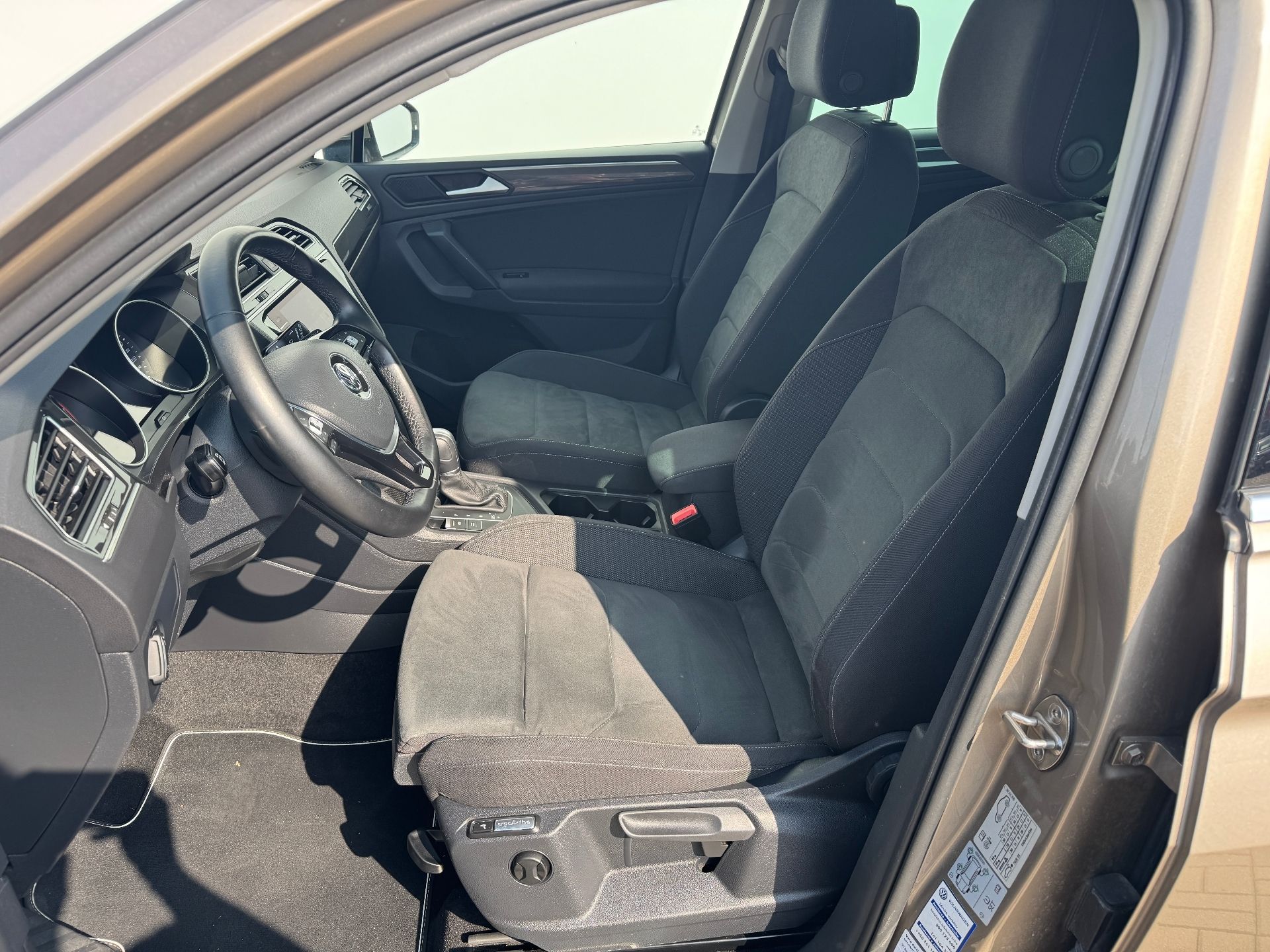 Volkswagen Tiguan, COMFORTLINE 1,5 TSI 7DSG - fotka 5