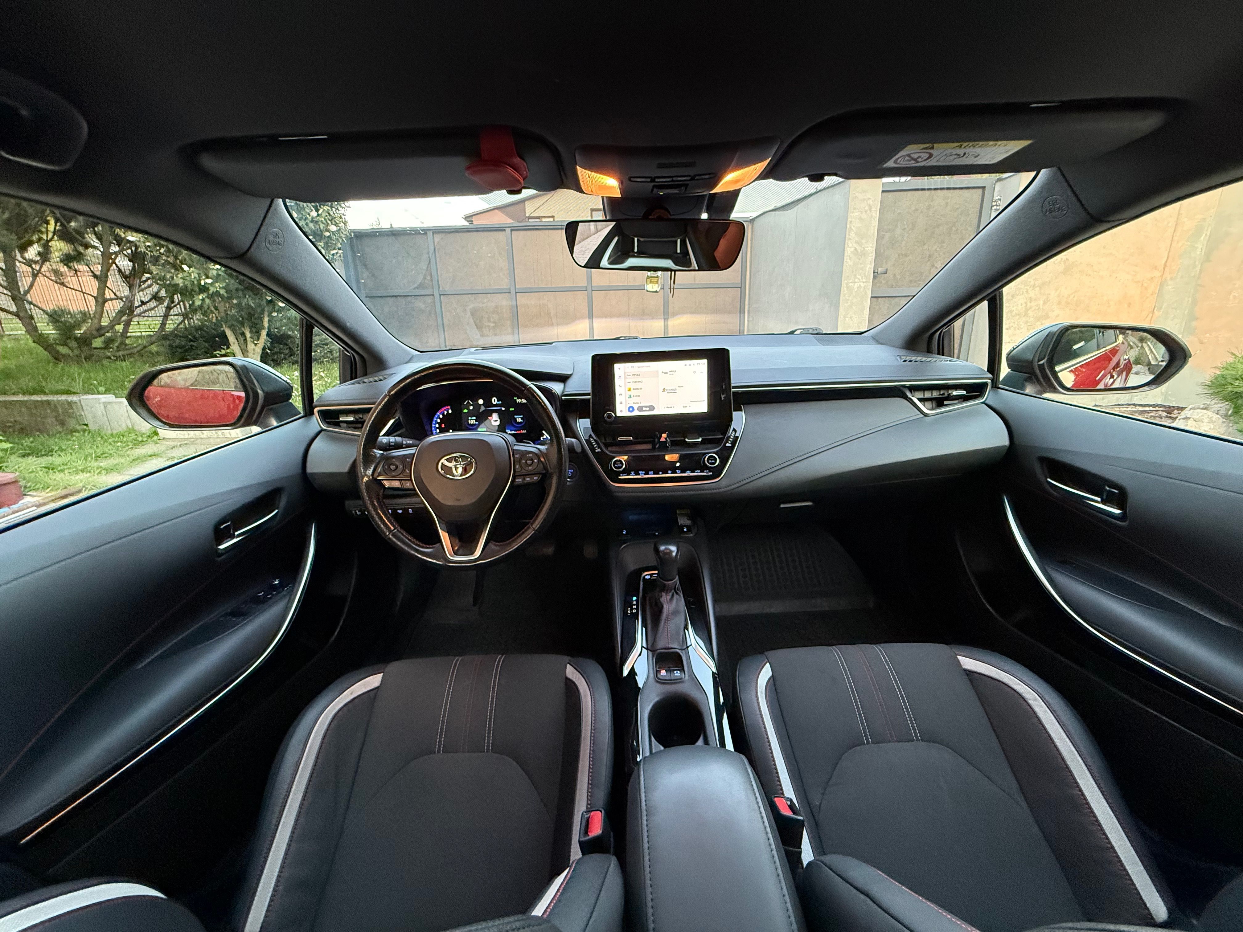 Toyota Corolla, Toyota Corolla GR 2.0 Hybrid - fotka 6