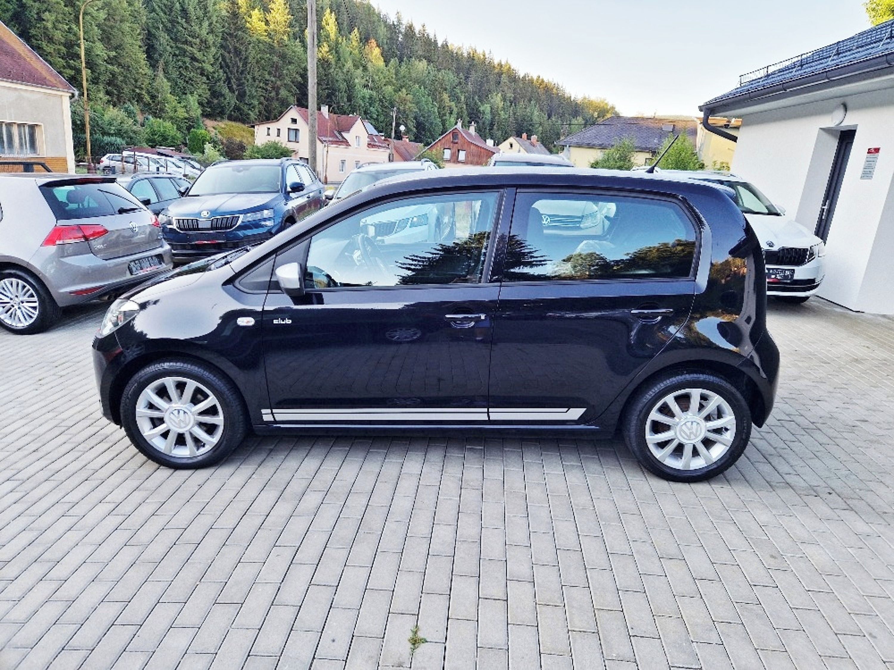 Volkswagen Up!, 1.0 MPi (44 kW) CLUB, NAVI - fotka 5