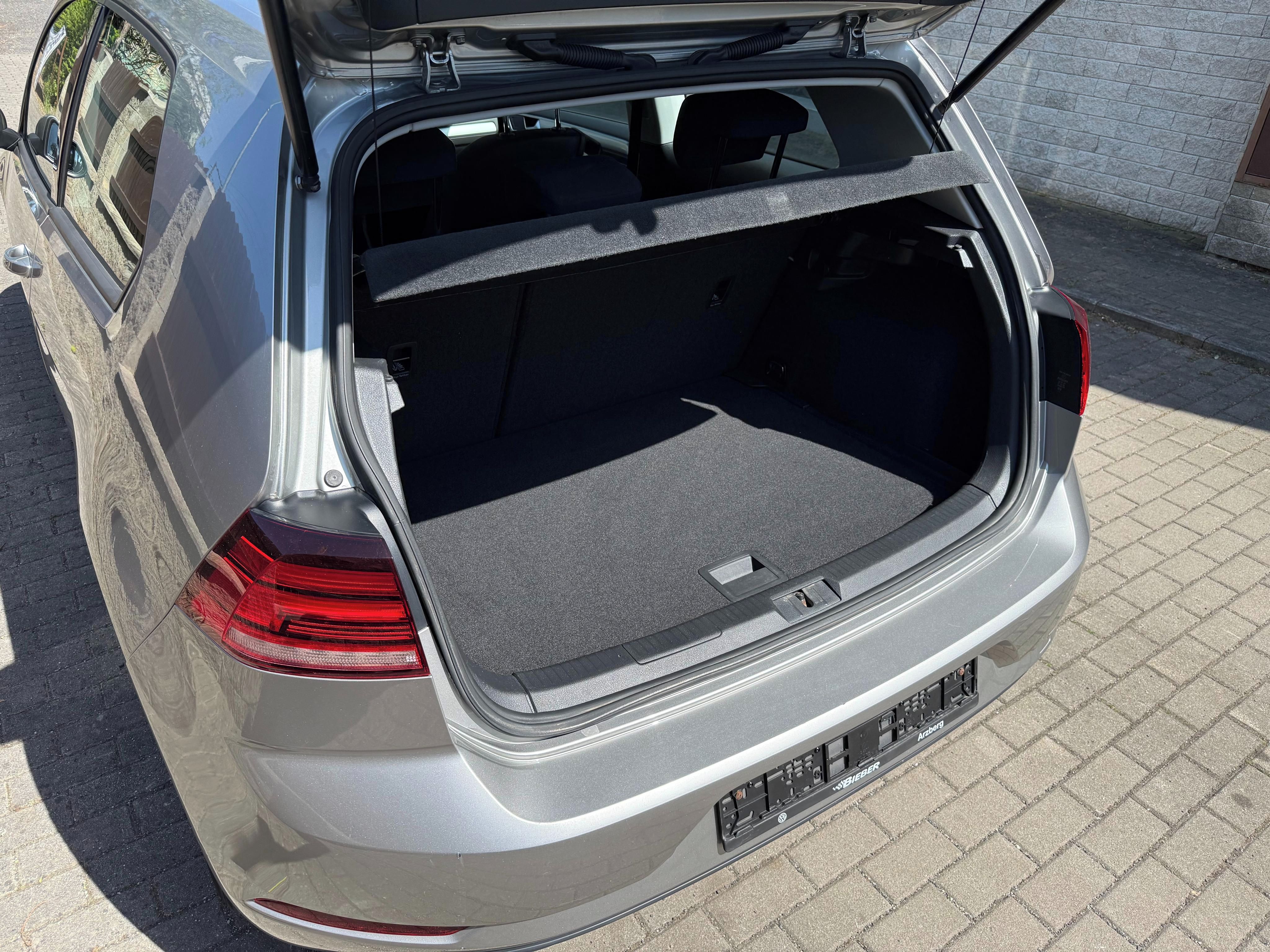 Volkswagen Golf, 1.0 TSI, nová STK, servis VW - fotka 6