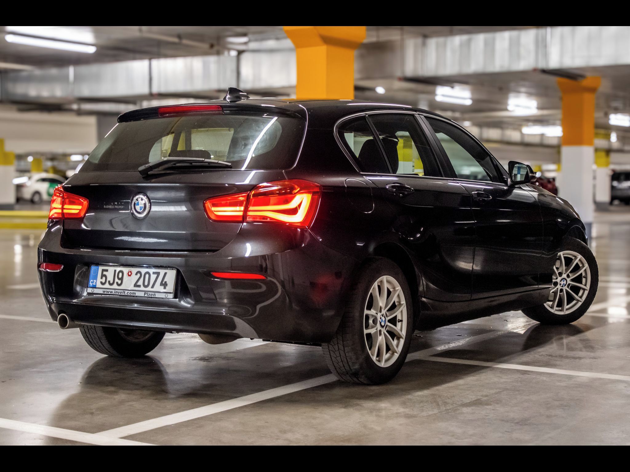 BMW Řada 1, d 2017 RWD MT/6 110kW - fotka 5