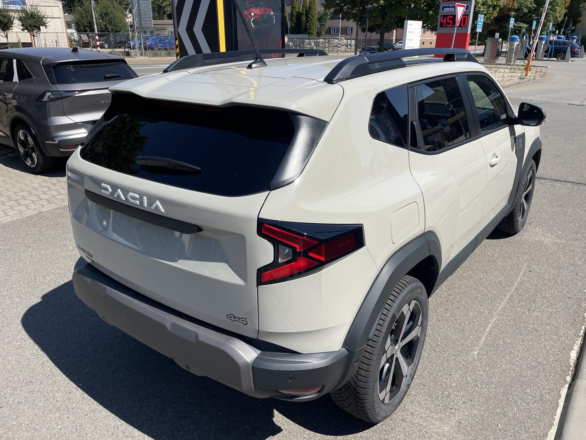 Dacia Duster, Journey hybrid-G 150 4x4 NOVÝ - fotka 4