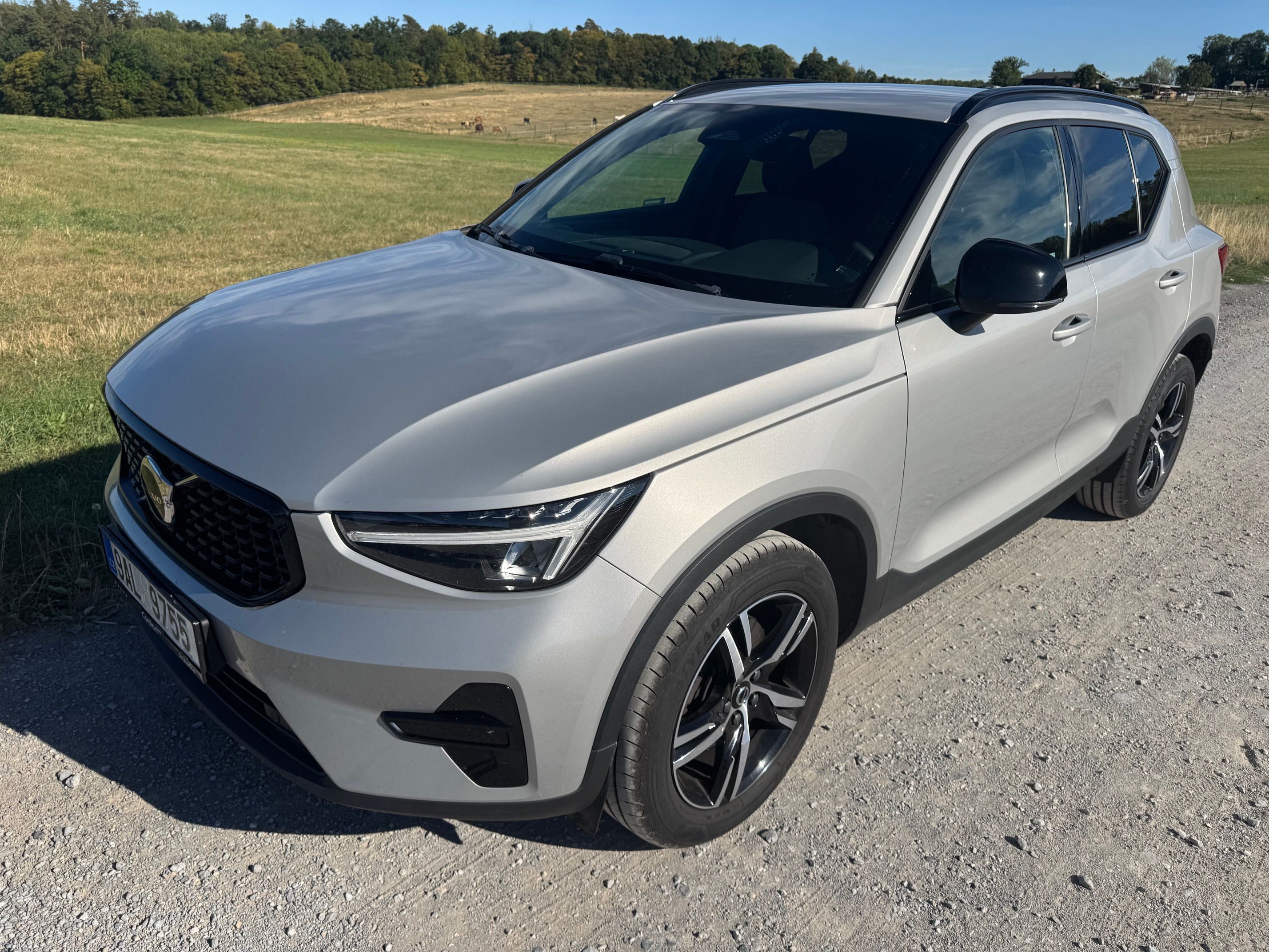 Volvo XC40, B3 PLUS DARK DCT 2.0 120kW ČR