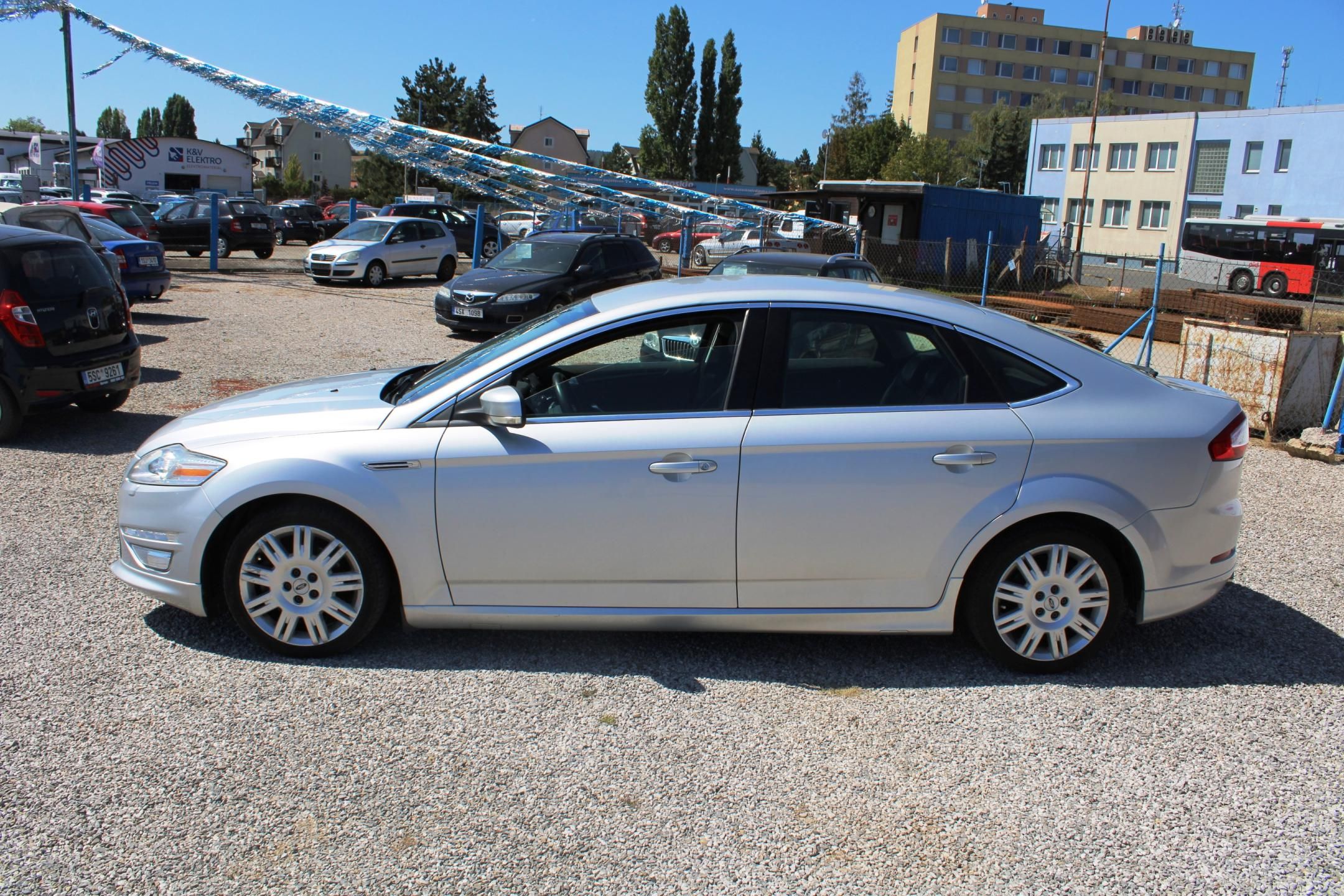 Ford Mondeo, 2,0i 176KW KLIMA KŮŽE XENON - fotka 4