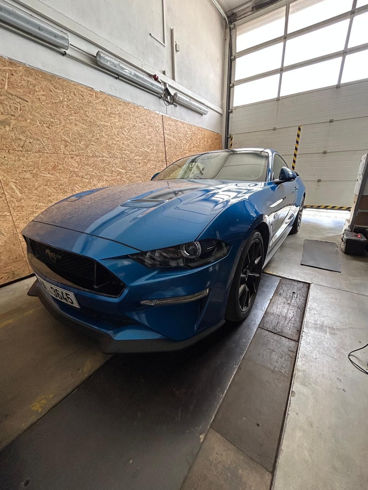 Ford Mustang, 5.0 V8 GT, automat - fotka 6