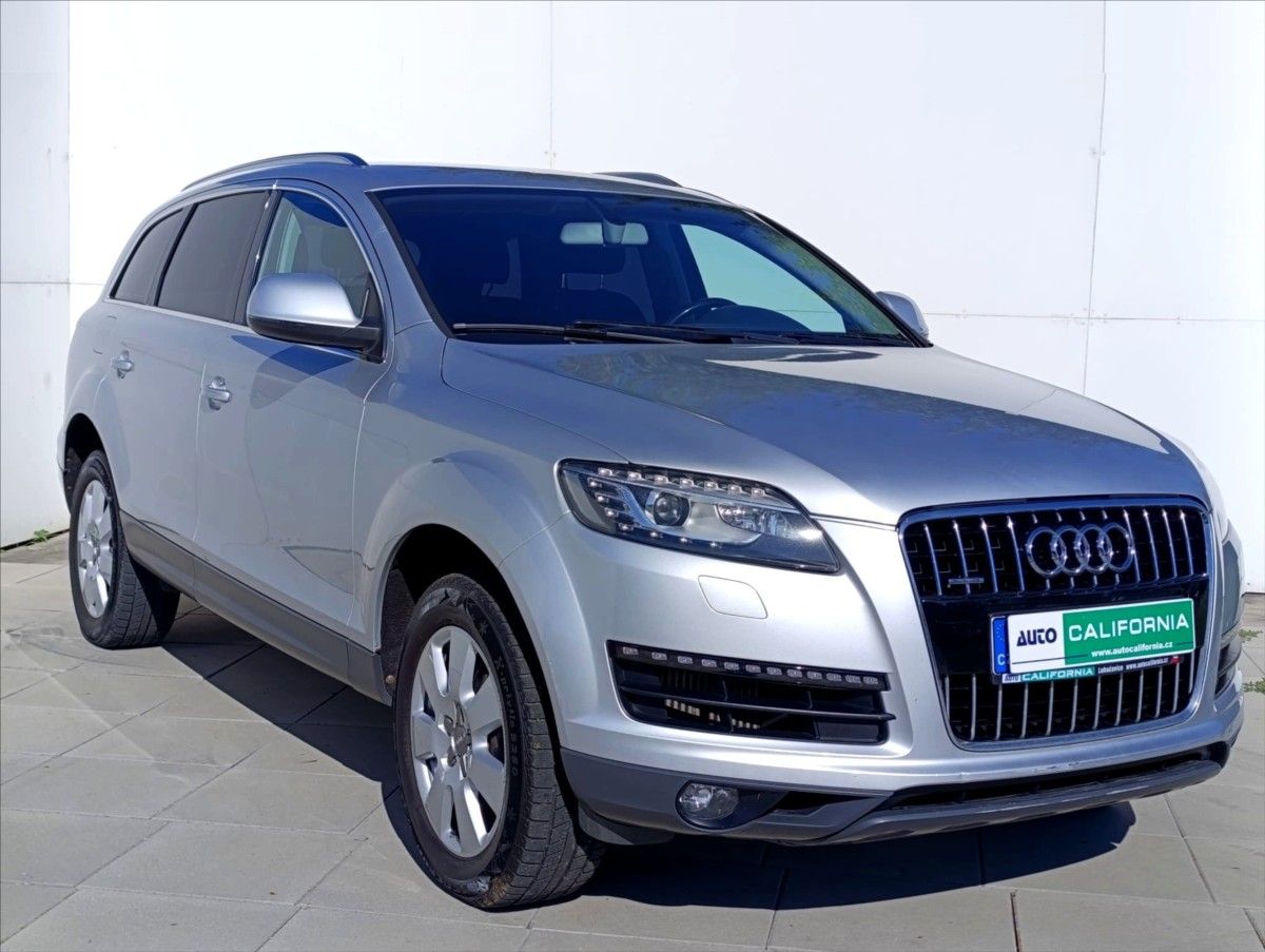 Audi Q7, 3,0 TDi Quattro Autom.7Míst ČR - fotka 4