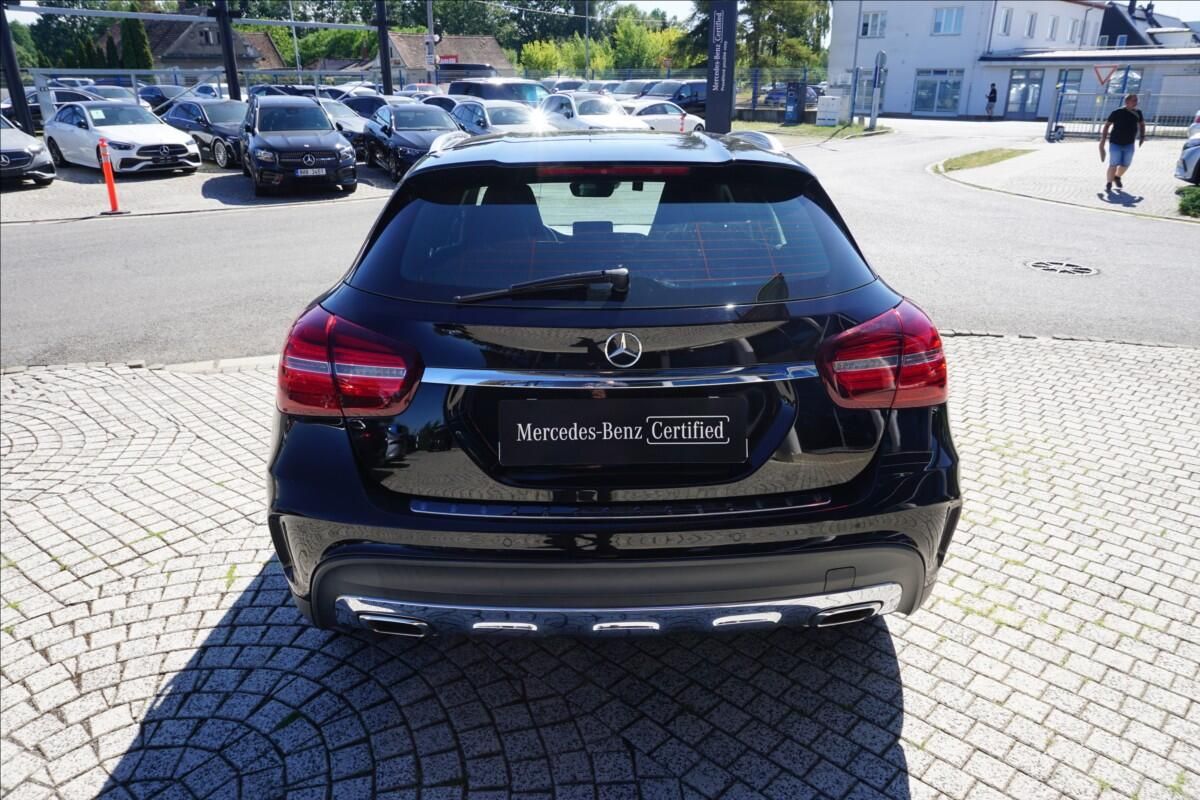 Mercedes-Benz GLA, 2,1 220d 4M 1.maj ČR - fotka 5