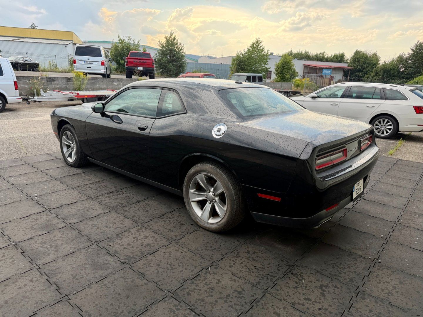Dodge Challenger, 3.6i V6 AUT - fotka 5