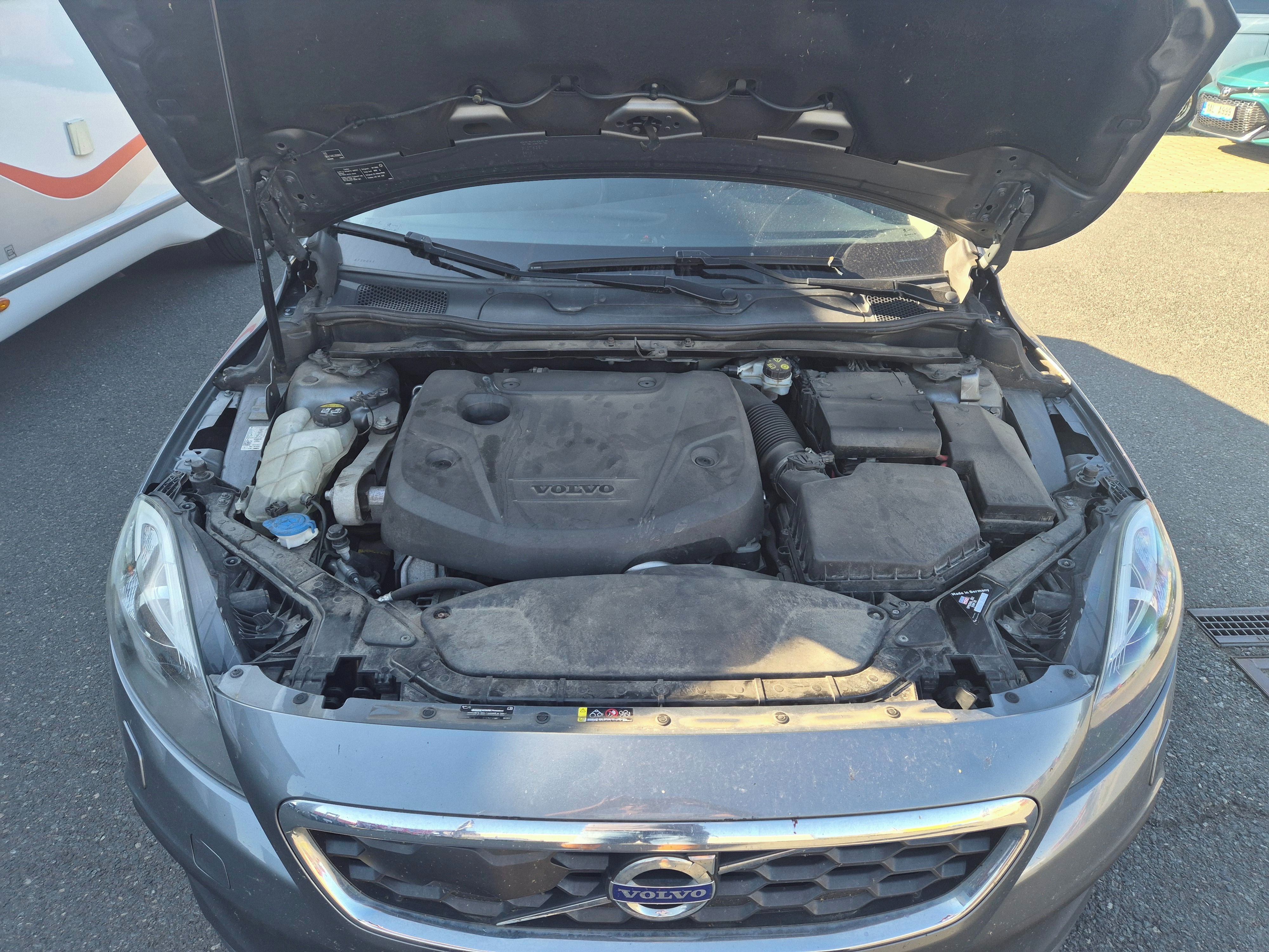 Volvo V40, Cross Country D3 - fotka 4