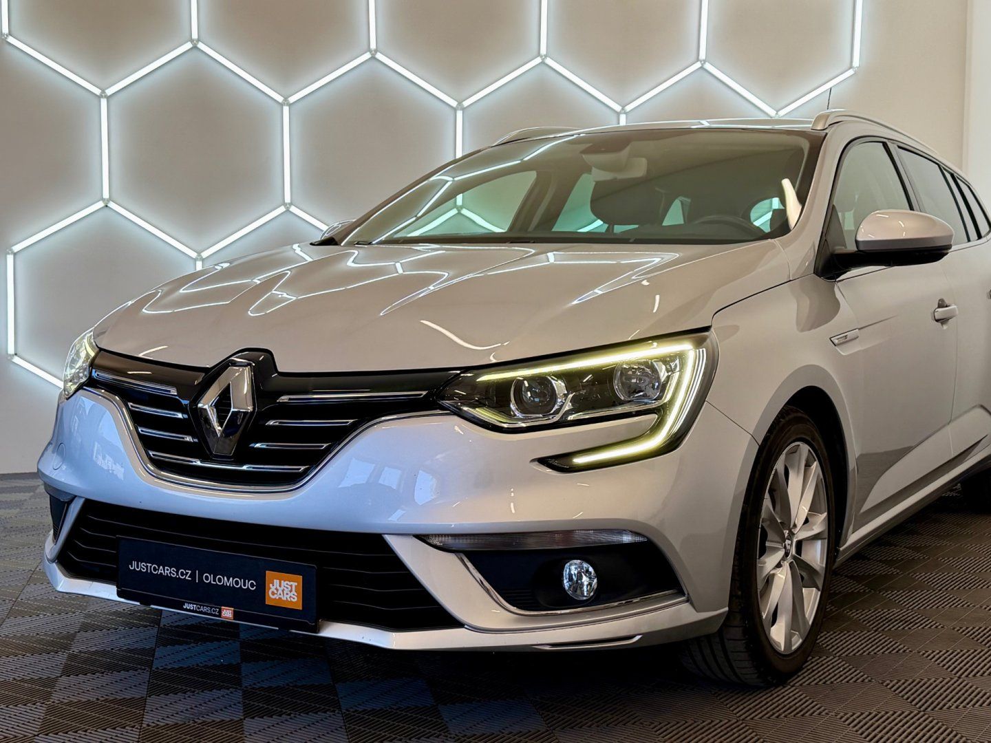 Renault Mégane, 1.2 TCe,1.MAJ. ČR, 96kW - fotka 4