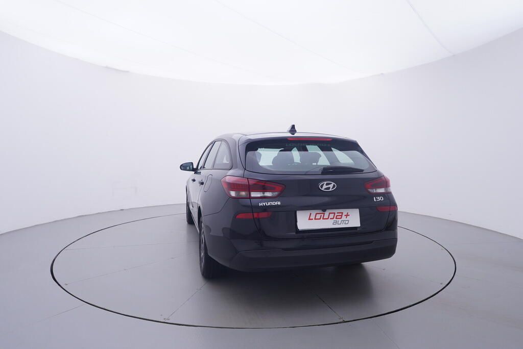 Hyundai i30, Smart 1.0 GDI 74 kW - fotka 4