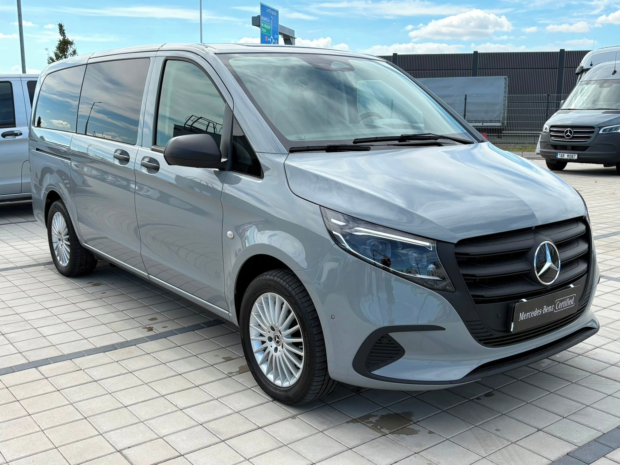 Mercedes-Benz Vito, Tourer 116CDI Long 4Matic PRO - fotka 3