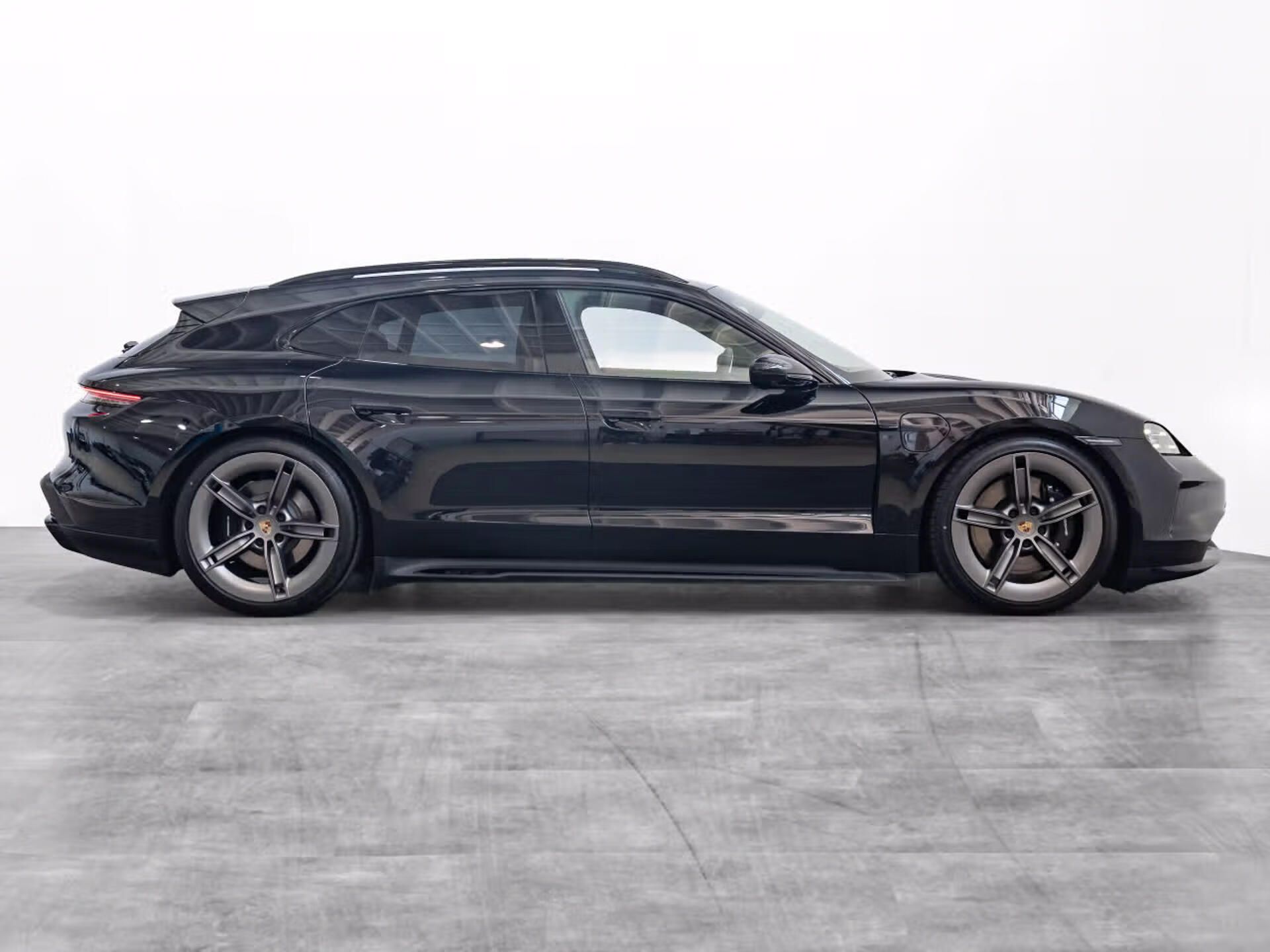 Porsche Taycan, GTS Sport Turismo HuD 360 Inno - fotka 4