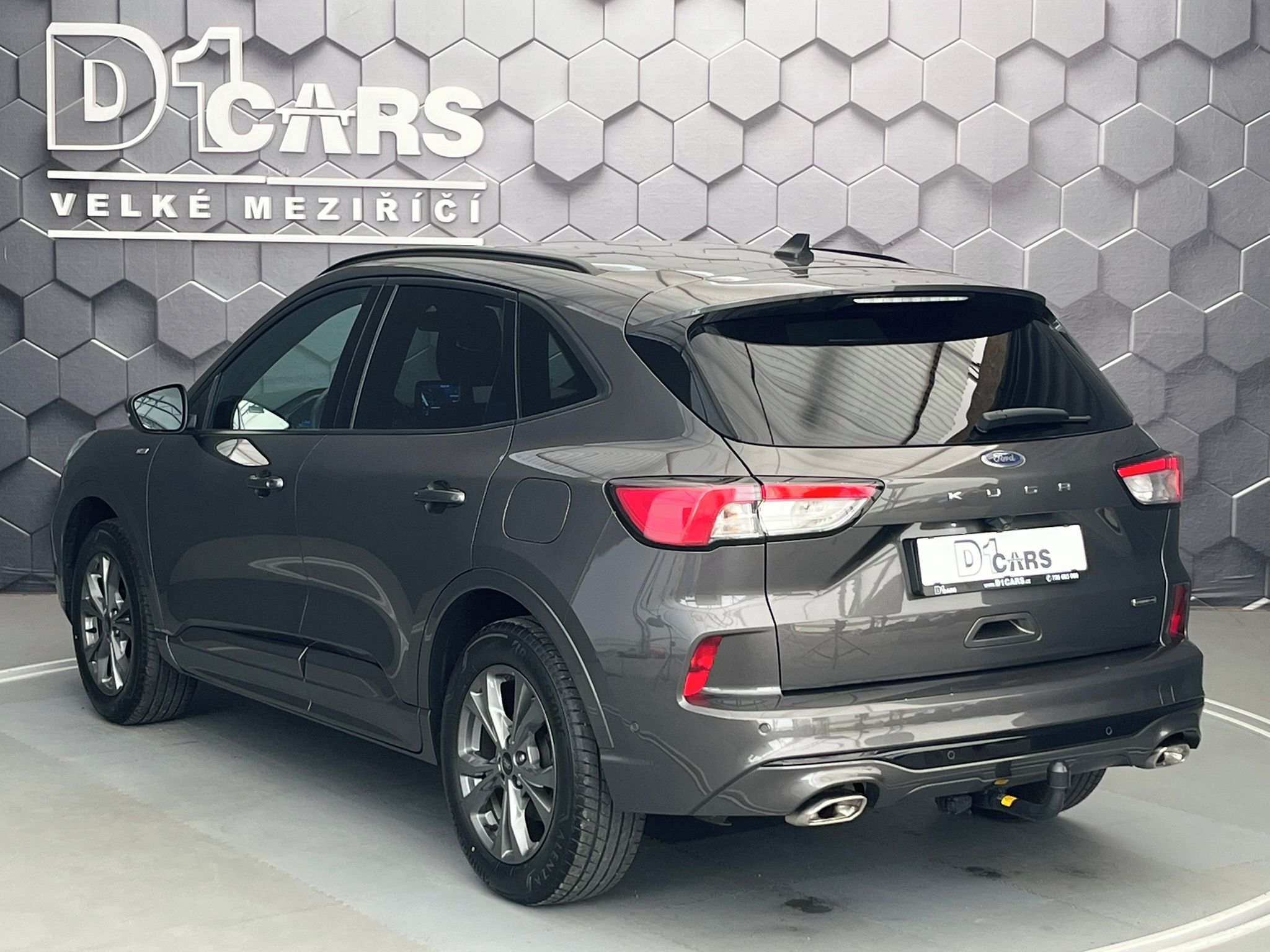 Ford Kuga, 2.5 Duratec HEV 4x4 ST-LINE - fotka 2